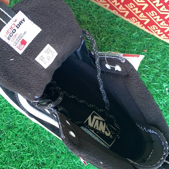 VANS SK8-Hi MTE 2.0 Dx Black/True White Men’s - Picture 12 of 16